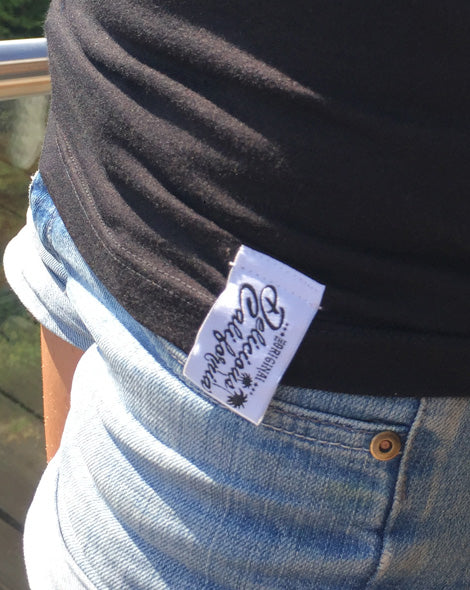 'Ride Longer At Franks Strip Joint!' - Women's Bamboo T-Shirt - Delicious California